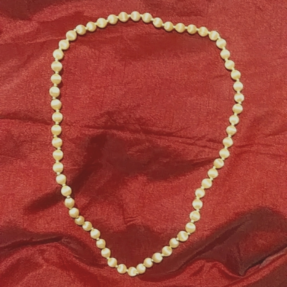 Gold neckles